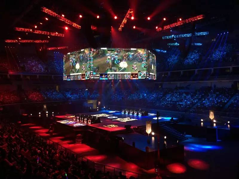 全明星LPL遭LCK暴捶，整活也不是这么个玩法